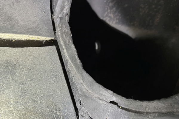 1970_Mercury_Cougar_Vent_Repair